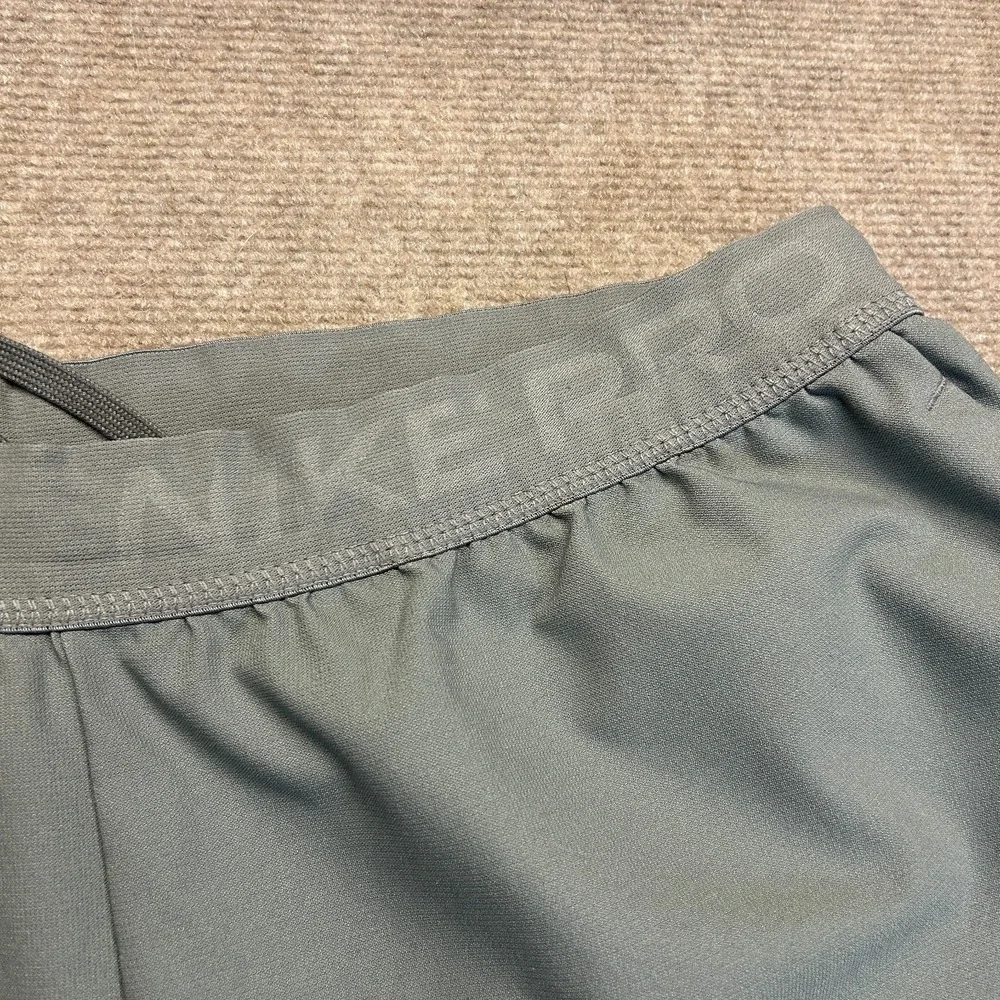 Wake Forest Nike Pro Athletic Shorts Men's 2XL Gray Elastic Waist Gym Dri-Fit 8